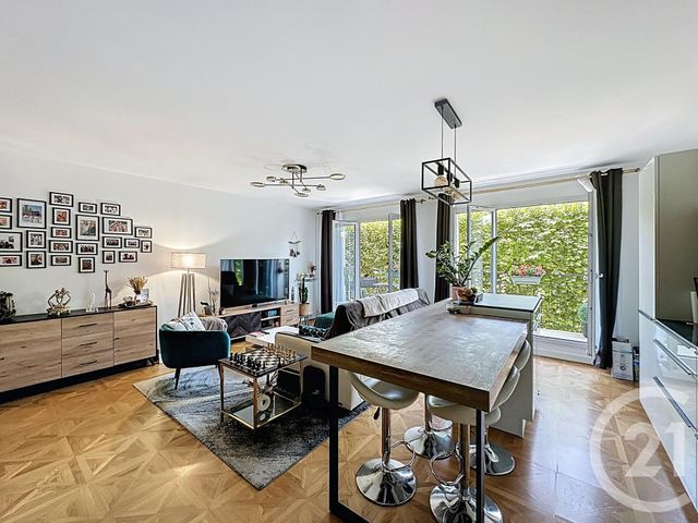 Afficher la photo en grand Appartement F3 à vendre - 3 pièces - 67 m2 - Versailles - 78 - ILE-DE-FRANCE