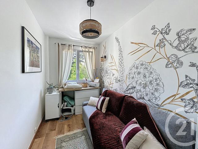 Afficher la photo en grand Appartement F3 à vendre - 3 pièces - 67 m2 - Versailles - 78 - ILE-DE-FRANCE