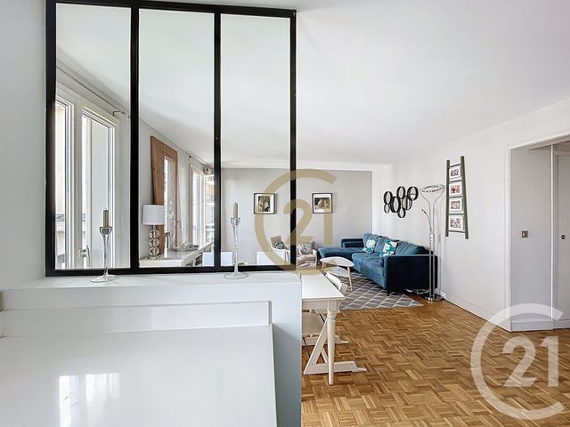 Afficher la photo en grand Appartement F4 à vendre - 4 pièces - 80,79 m2 - Versailles - 78 - ILE-DE-FRANCE
