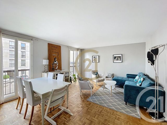 Afficher la photo en grand Appartement F4 à vendre - 4 pièces - 80,79 m2 - Versailles - 78 - ILE-DE-FRANCE