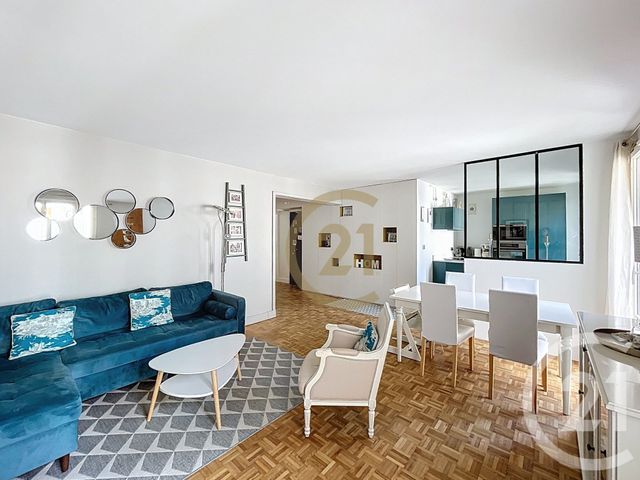 Afficher la photo en grand Appartement F4 à vendre - 4 pièces - 80,79 m2 - Versailles - 78 - ILE-DE-FRANCE