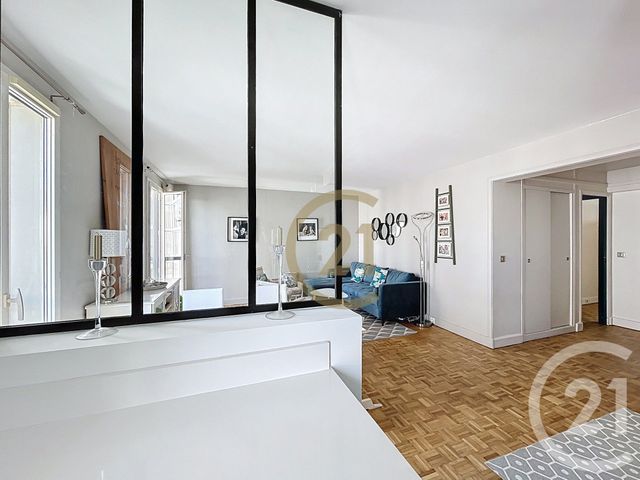 Afficher la photo en grand Appartement F4 à vendre - 4 pièces - 80,79 m2 - Versailles - 78 - ILE-DE-FRANCE