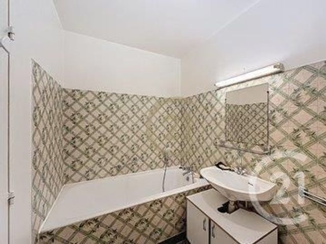 Afficher la photo en grand Appartement F4 à vendre - 4 pièces - 93,31 m2 - Versailles - 78 - ILE-DE-FRANCE