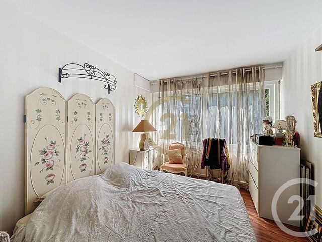 Afficher la photo en grand Appartement à vendre - 2 pièces - 62,25 m2 - Le Chesnay - 78 - ILE-DE-FRANCE