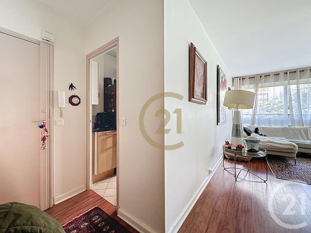 Afficher la photo en grand Appartement à vendre - 2 pièces - 62,25 m2 - Le Chesnay - 78 - ILE-DE-FRANCE