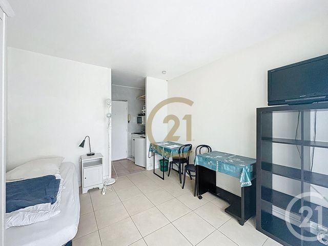 Afficher la photo en grand Appartement F1 à louer - 1 pièce - 14,76 m2 - Versailles - 78 - ILE-DE-FRANCE