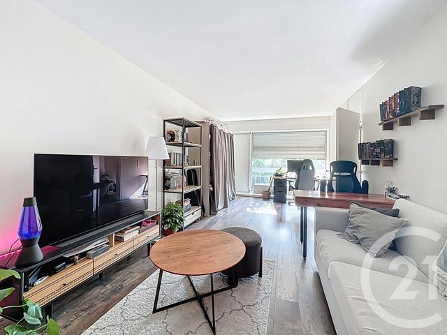 Afficher la photo en grand Appartement F3 à vendre - 3 pièces - 61,20 m2 - Versailles - 78 - ILE-DE-FRANCE