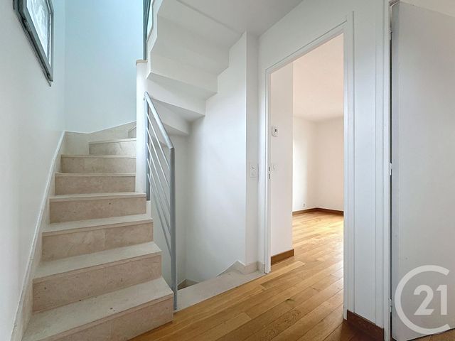 Afficher la photo en grand Maison à vendre - 5 pièces - 127,54 m2 - Versailles - 78 - ILE-DE-FRANCE