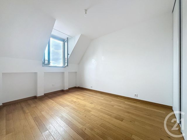 Afficher la photo en grand Maison à vendre - 5 pièces - 127,54 m2 - Versailles - 78 - ILE-DE-FRANCE