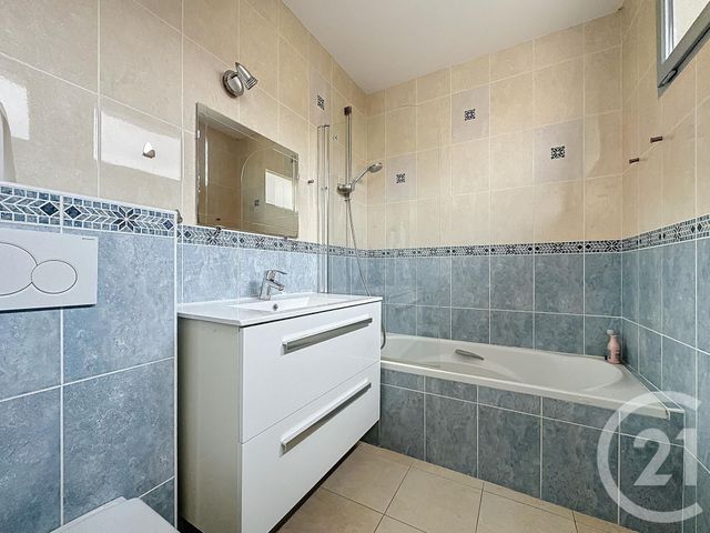 Afficher la photo en grand Maison à vendre - 5 pièces - 127,54 m2 - Versailles - 78 - ILE-DE-FRANCE