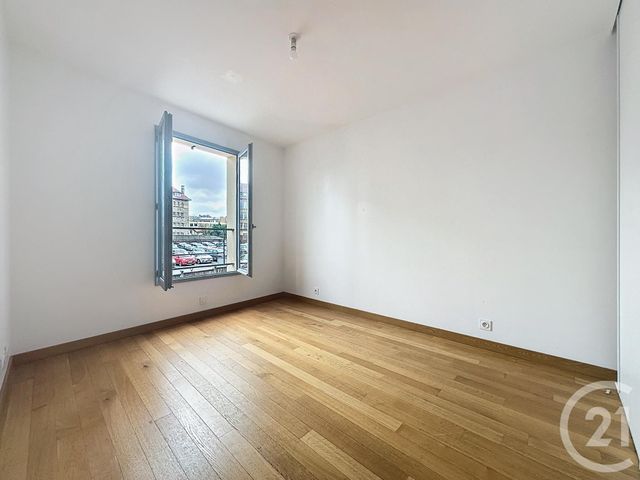 Afficher la photo en grand Maison à vendre - 5 pièces - 127,54 m2 - Versailles - 78 - ILE-DE-FRANCE