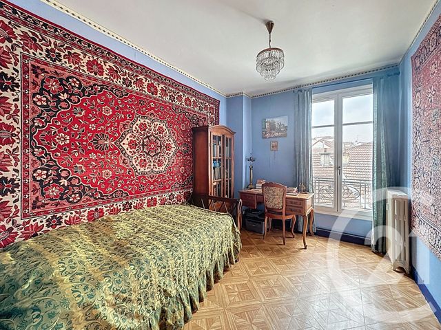 Afficher la photo en grand Appartement T3 à vendre - 3 pièces - 49,47 m2 - Viroflay - 78 - ILE-DE-FRANCE