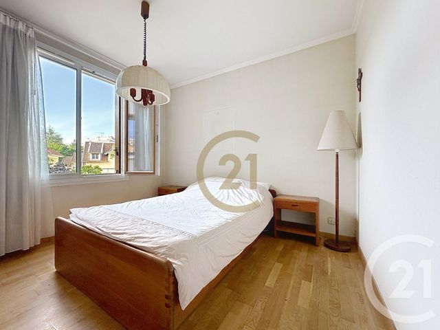 Afficher la photo en grand Maison à vendre - 5 pièces - 130,41 m2 - Versailles - 78 - ILE-DE-FRANCE