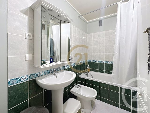 Appartement F4 &agrave; vendre - 4 pi&egrave;ces - 77,43 m2 - Velizy Villacoublay - 78 - ILE-DE-FRANCE