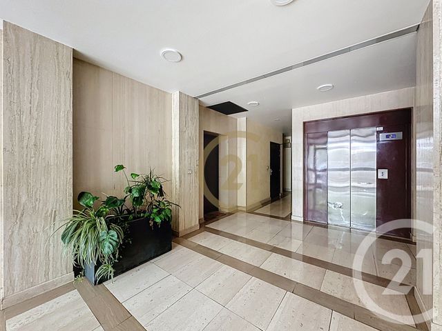 Afficher la photo en grand Appartement T3 à vendre - 4 pièces - 101,32 m2 - Versailles - 78 - ILE-DE-FRANCE