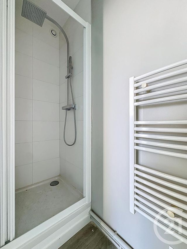 Appartement F2 à vendre - 2 pièces - 32,90 m2 - Versailles - 78 - ILE-DE-FRANCE