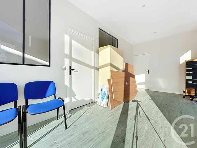 Appartement Local &agrave; vendre - 4 pi&egrave;ces - 61,09 m2 - Versailles - 78 - ILE-DE-FRANCE