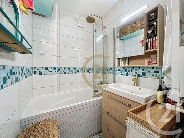 Appartement F4 &agrave; vendre - 4 pi&egrave;ces - 67,26 m2 - Versailles - 78 - ILE-DE-FRANCE