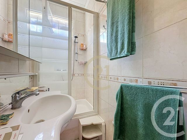 Appartement T3 &agrave; vendre - 3 pi&egrave;ces - 41,64 m2 - Viroflay - 78 - ILE-DE-FRANCE
