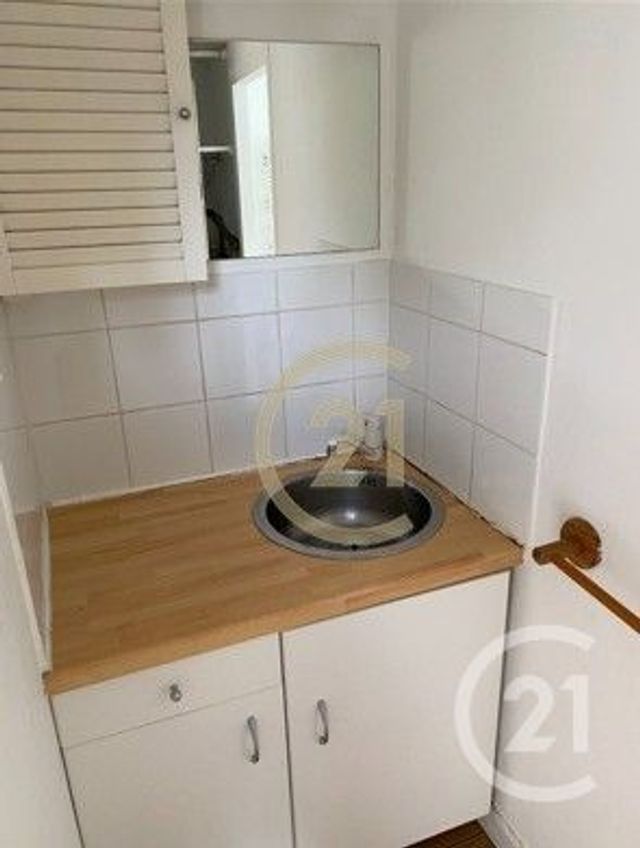 Appartement Chambre &agrave; vendre - 1 pi&egrave;ce - 11,86 m2 - Versailles - 78 - ILE-DE-FRANCE