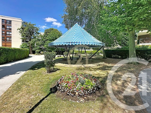 Appartement F4 &agrave; vendre - 4 pi&egrave;ces - 81,11 m2 - Le Chesnay - 78 - ILE-DE-FRANCE