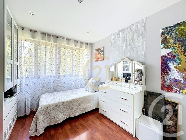 Appartement F4 &agrave; vendre - 4 pi&egrave;ces - 81,11 m2 - Le Chesnay - 78 - ILE-DE-FRANCE